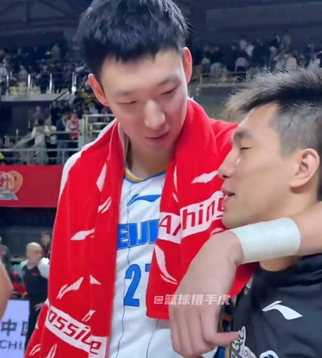 通的联赛碰